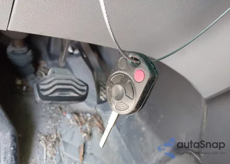 2017 Ford Transit T-250 z USA, uszkodzony, nr VIN 1FTYR1ZM4HKB09906